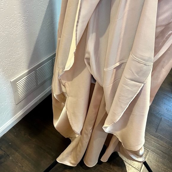 Show Me Your Mumu Godshaw Goddess Gown Large New w/ tags champagne luxe satin L - Picture 14 of 16